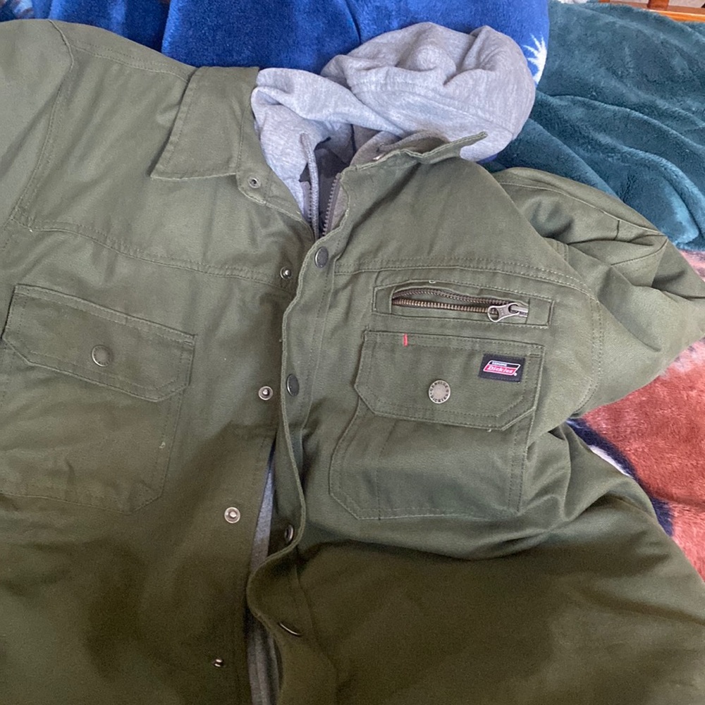 Selling it because it don’t fit me